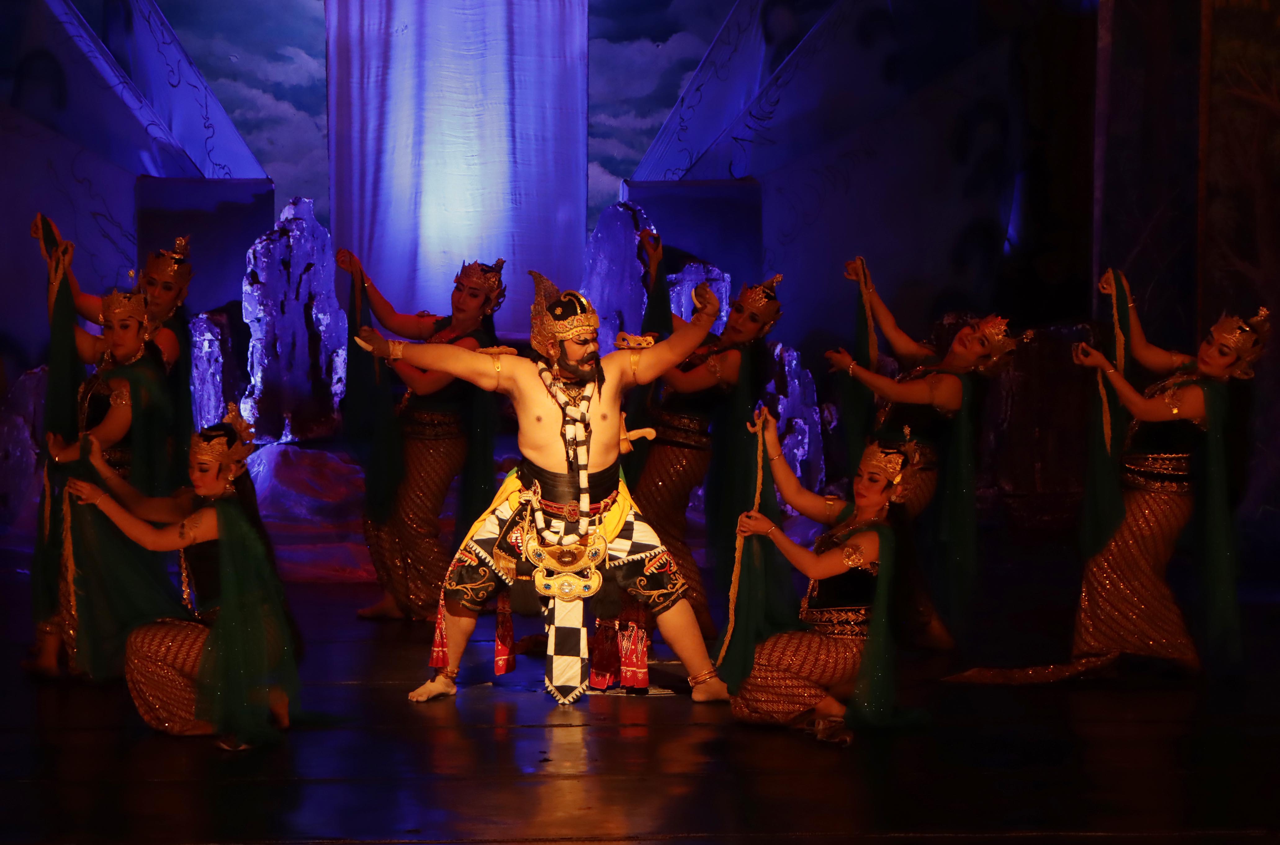 Pentas wayang orang di Gedung Wayang Orang Sriwedari. (Arief Budiman/Radar Solo)