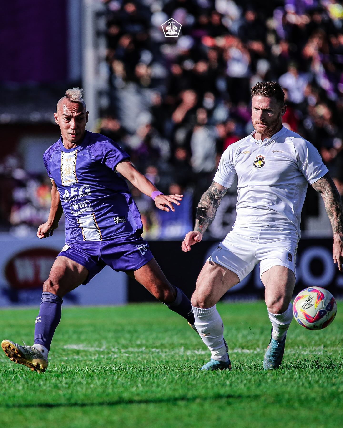BERSIAP: Laga Persahabatan Persik Kediri di Stadion Brawijaya, belum lama ini.