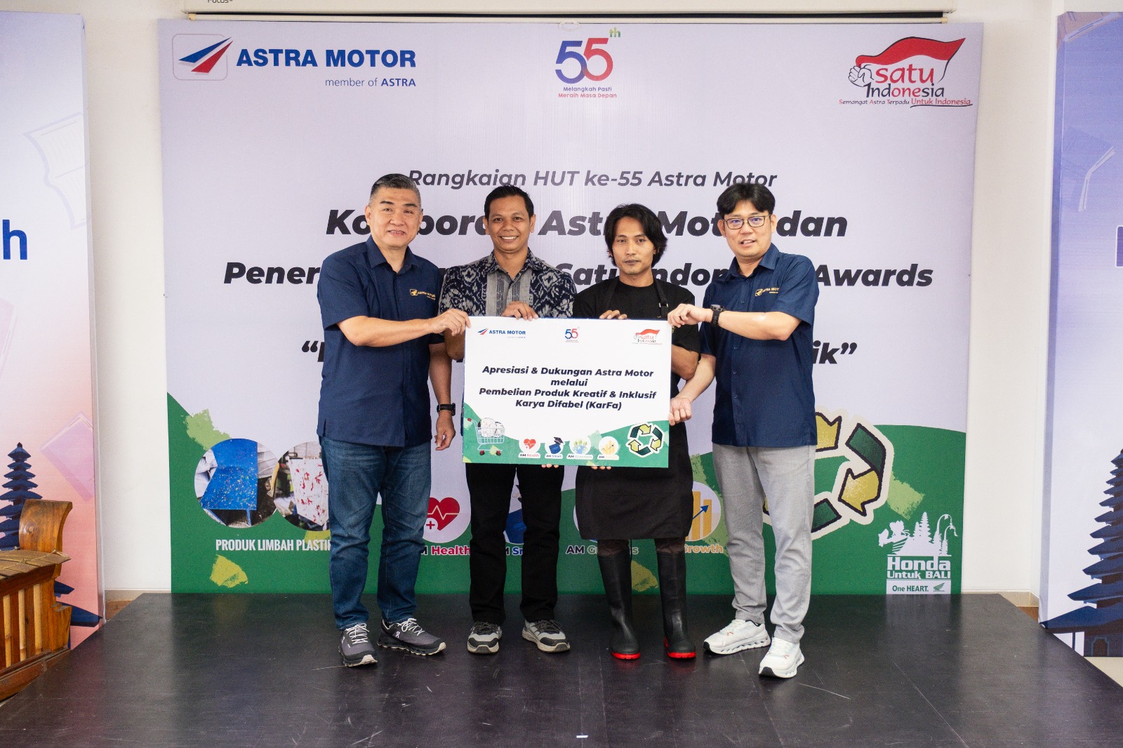 Astra Motor menegaskan komitmennya mengapresiasi KarFa sekaligus mendukung semangat inklusivitas dengan membeli produk-produk hasil olahan KarFa untuk digunakan di jaringan Main Dealer Astra Motor.