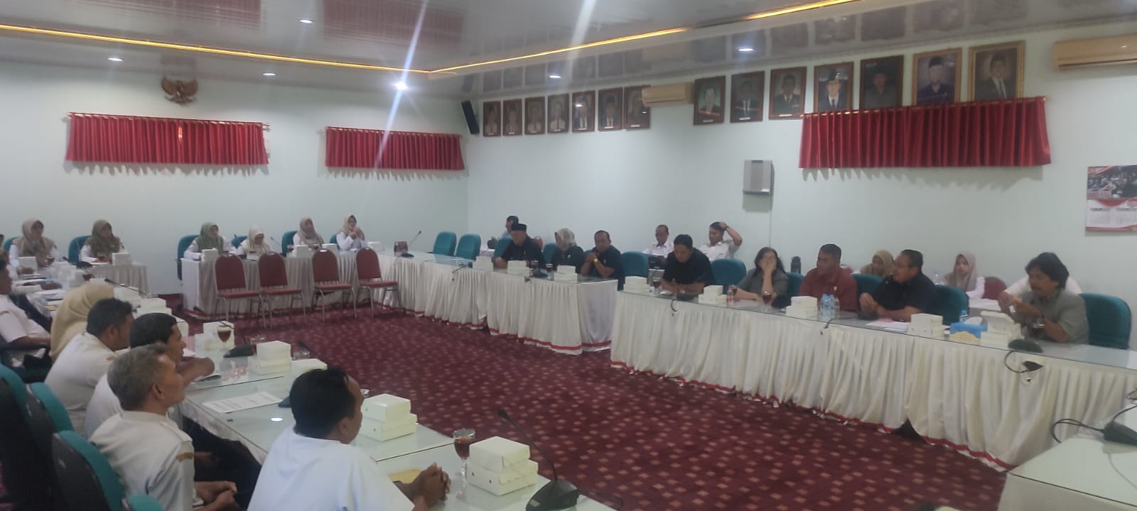 Komisi IV DPRD Sragen temui kepala sekolah negeri di Sragen yang kekurangan murid. (Ahmad Khairudin/Radar Solo)
