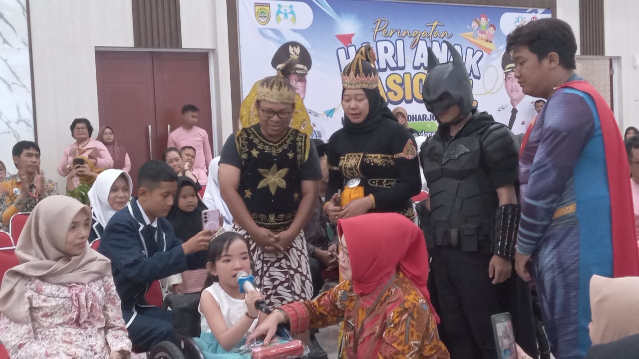 Bupati Etik Suryani Peringati Hari Anak Nasional, Orang Tua Diminta Ajarkan Permainan Tradisional dan Batasi Penggunaan HP