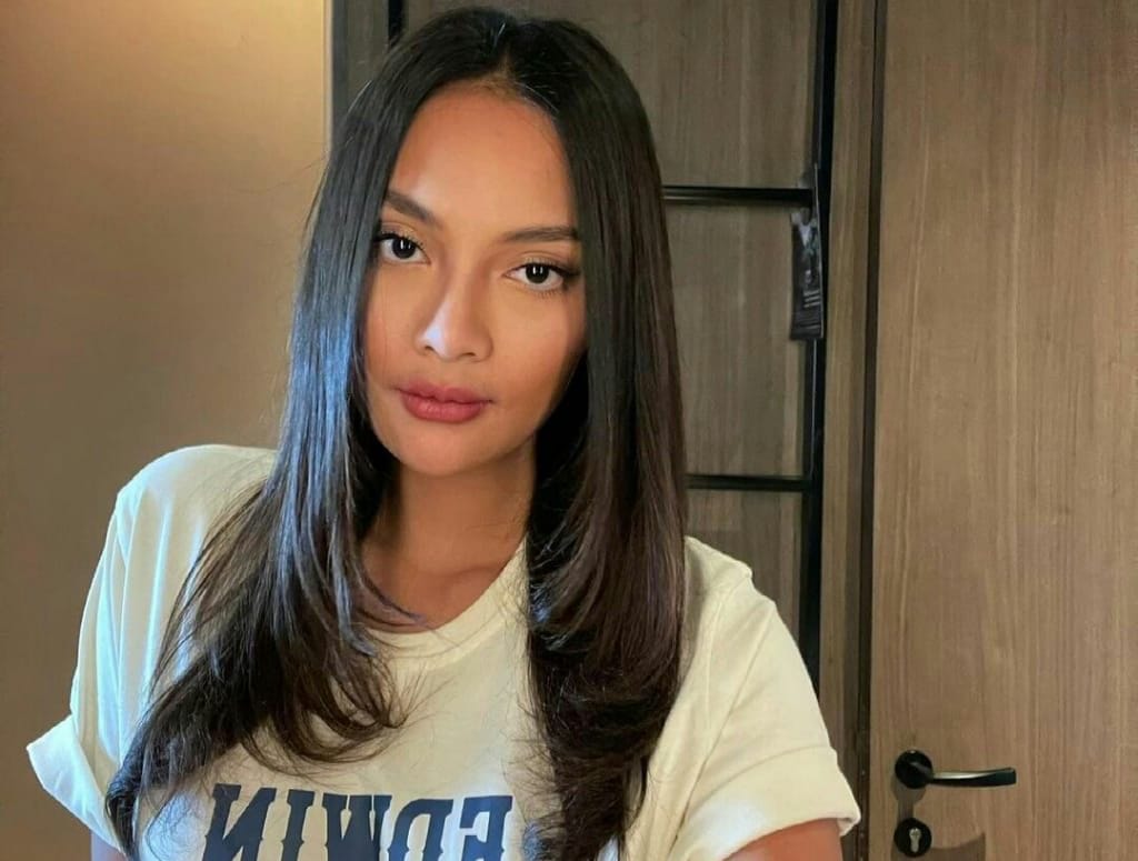 Trending di X! Ayah Erika Carlina bandingkan kehamilan anaknya dengan Bunda Maria, netizen geram dan menyebut perbandingan itu tak pantas.