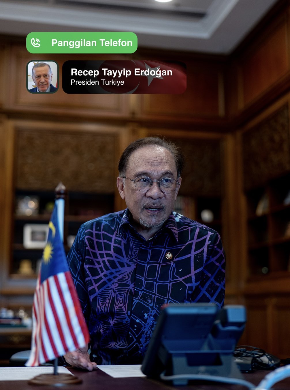 Puluhan ribu warga Malaysia demo di Kuala Lumpur tuntut PM Anwar Ibrahim mundur, Mahathir ikut turun ke jalan serukan lengser.