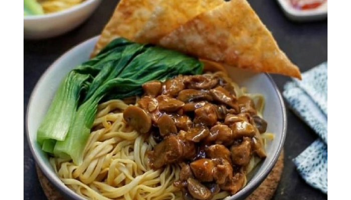 Mie ayam jamur.