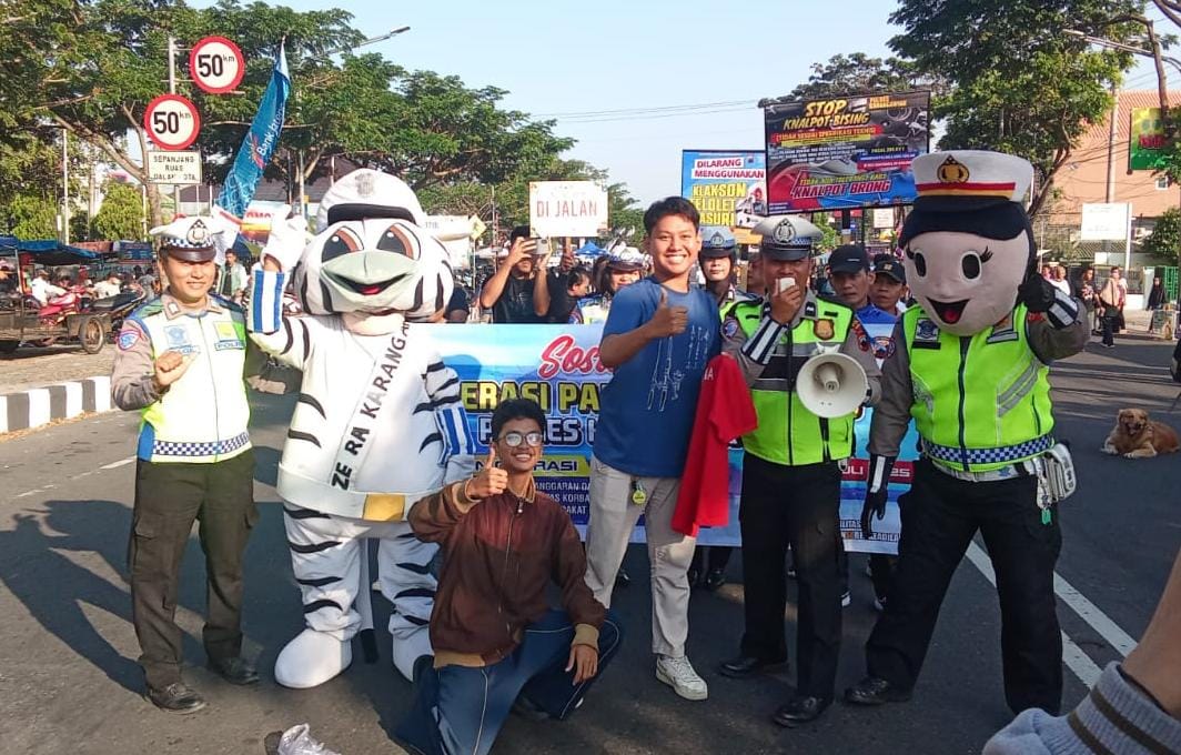 Pelaksanaan Operasi Patuh Candi 2025 di CFD Jalan Lawu Karanganyar. (Rudi Hartono/Radar Solo)