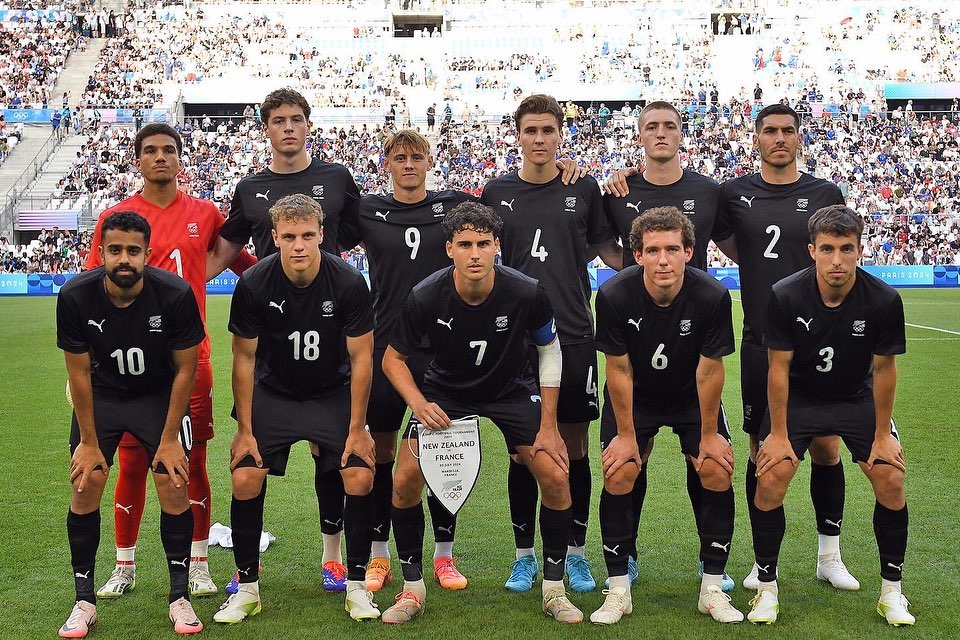 MASUK RUMOR: Matthew Garbett (tengah depan) jadi kapten Timnas New Zealand di Olimpiade Prancis 2024.