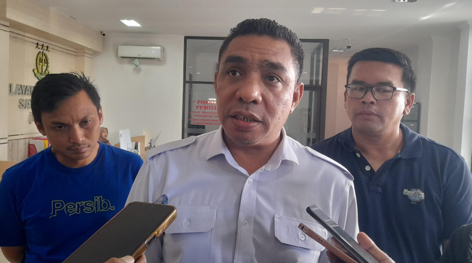 Kajari Karanganyar, Roberth Jimmy Lambila. (Rudi Hartono/Radar Solo)