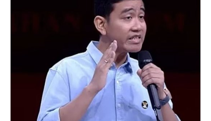 Momen Gibran Rakabuming Raka pakai pin One Piece saat debat cawapres, beberapa waktu lalu.