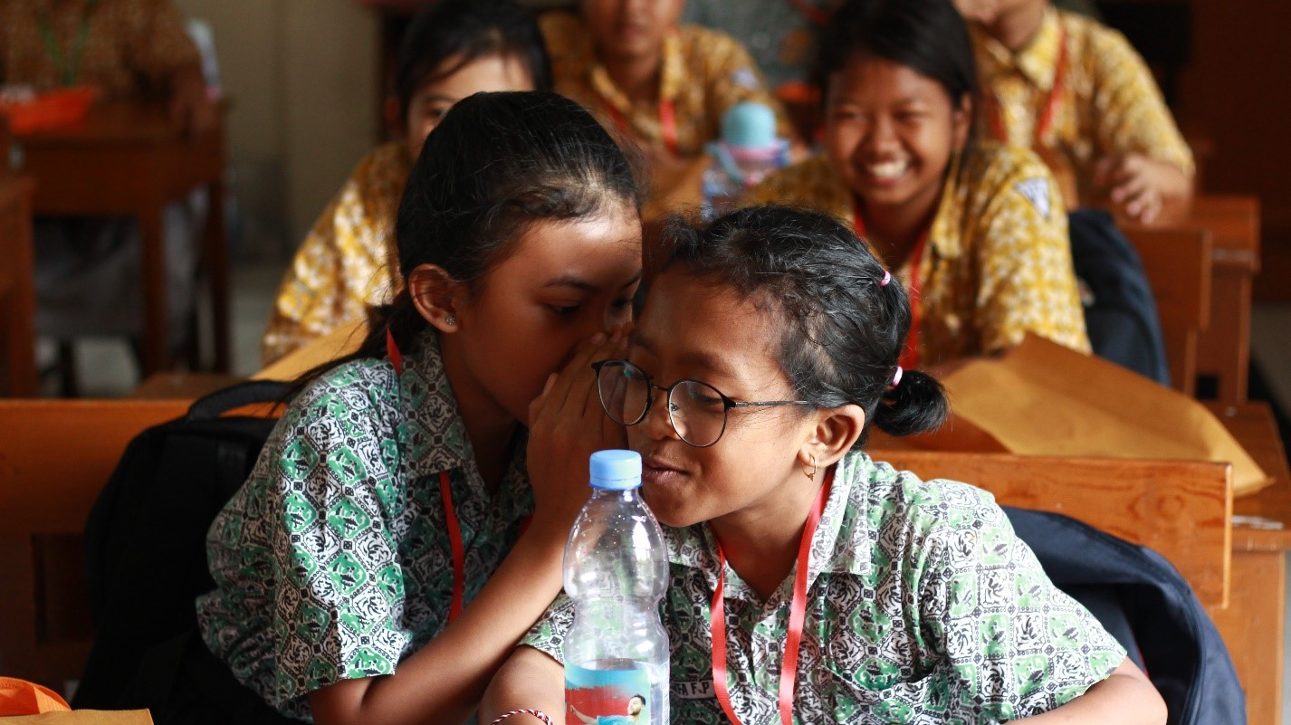 Pengenalan Bahasa Inggris lisan melalui best practice dengan tata pengucapan yang benar dan penguasaan kosakata yang cukup.