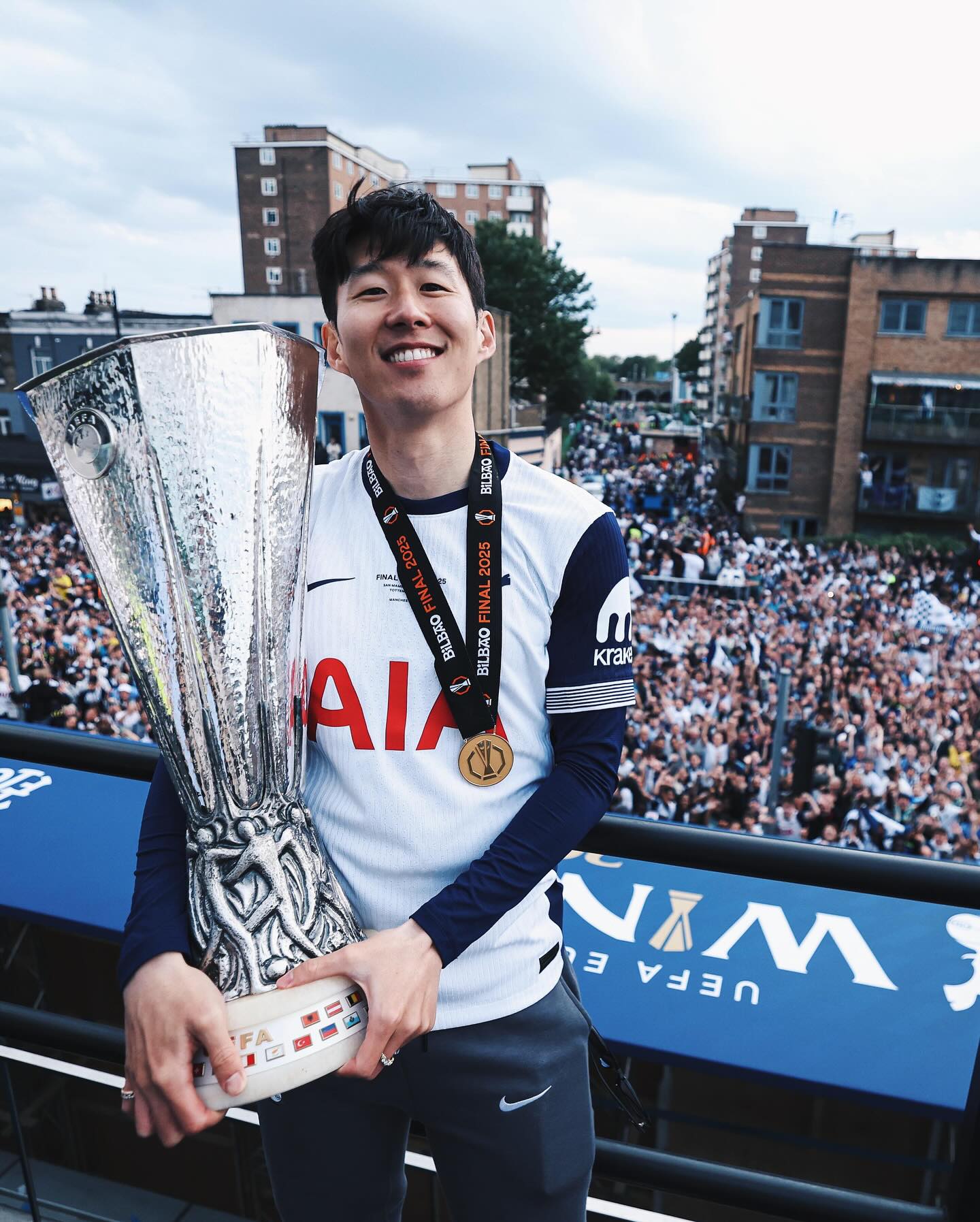 Son Heung-Min resmi tinggalkan Tottenham setelah 9 tahun. Berpeluang gabung LAFC dan akhiri era emas di London Utara.
