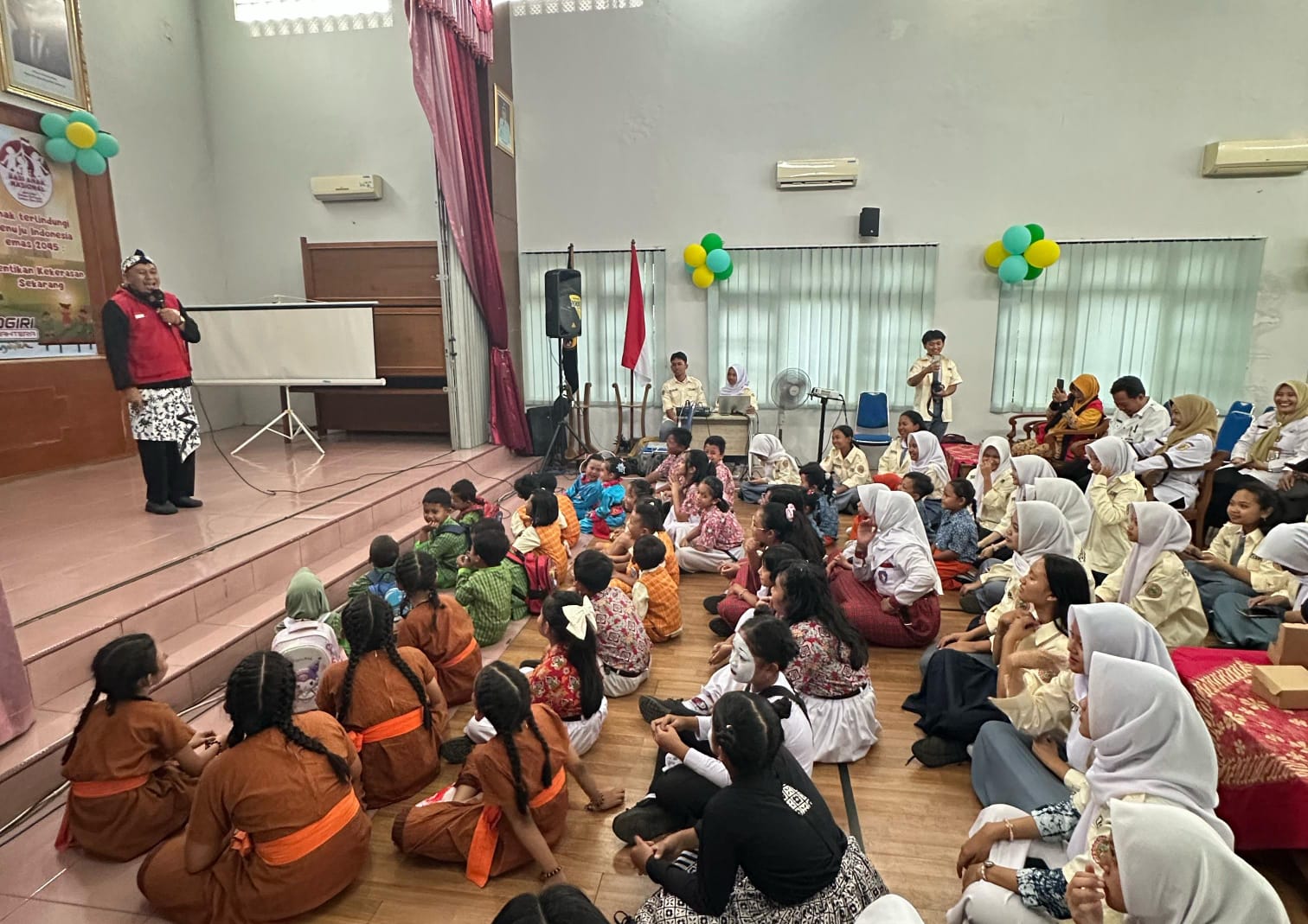 Peringatan Hari Anak Nasional di Gedung Eling Sedulur Kelurahan Wonokarto Kecamatan Wonogiri Kota Rabu (29/7/2025).