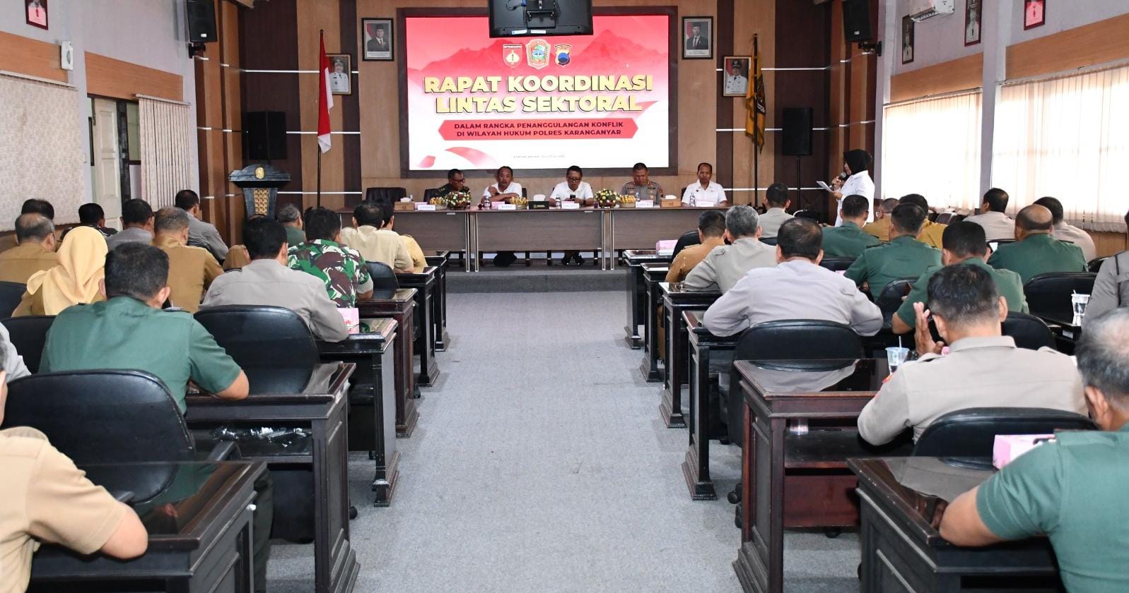 Rakor lintas sektoral yang digelar Polres Karanganyar. (Rudi Hartono/Radar Solo)