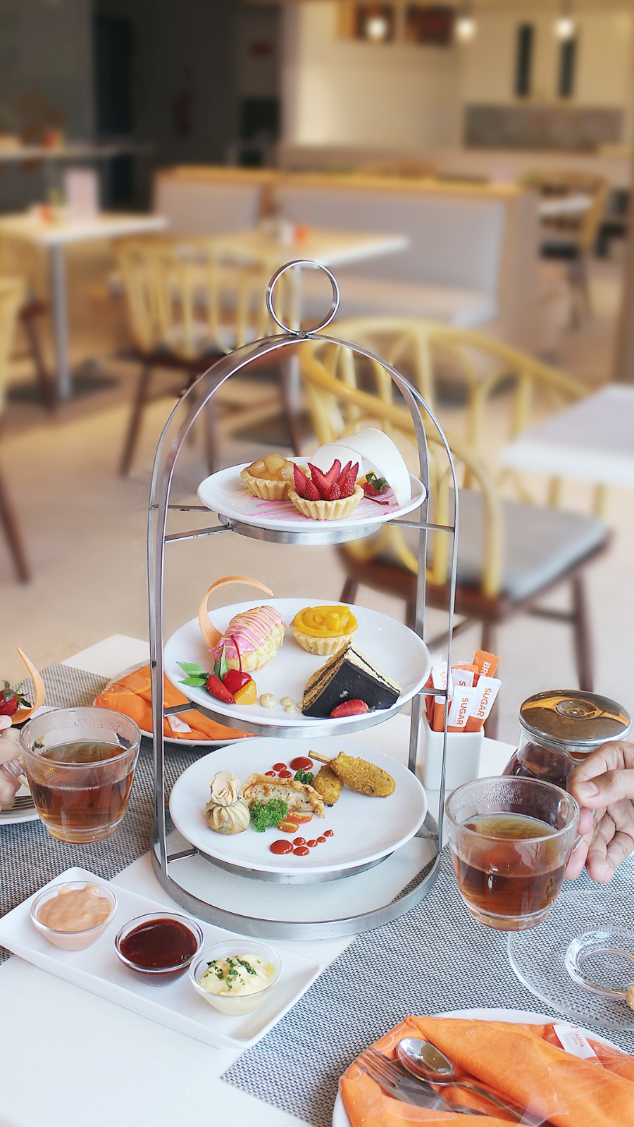 Rasakan perpaduan kenyamanan, kuliner istimewa, dan fleksibilitas waktu yang hanya bisa Anda temukan di HARRIS-POP! Hotel Solo.