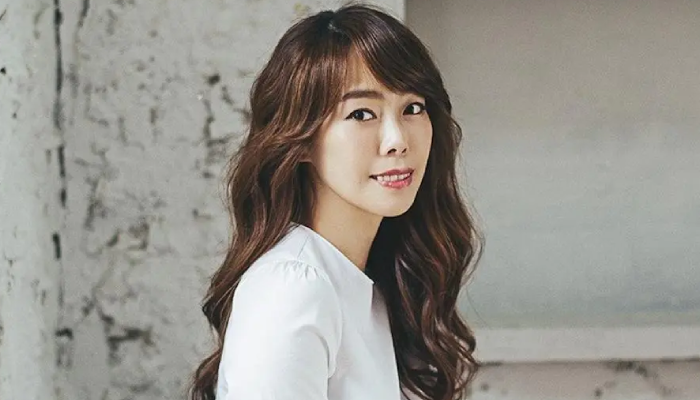 Lee Min, penyanyi dan member duo As One dikabarkan meninggal dunia.
