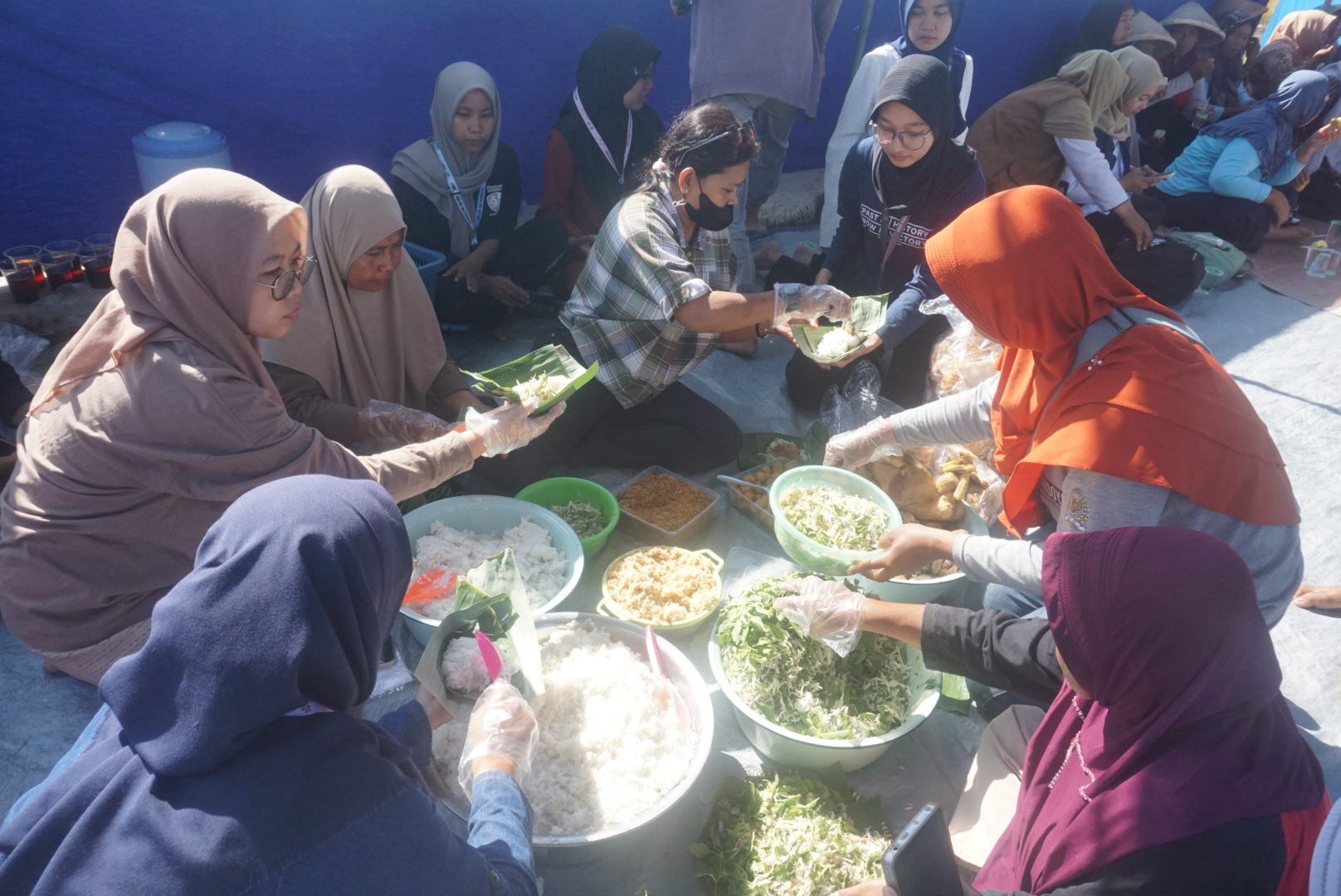 Tradisi wiwit ageng pertiwi di Desa Prawatan, Kecamatan Jogonalan, Klaten, Rabu (6/8/2025). (Angga Purenda/Radar Solo)