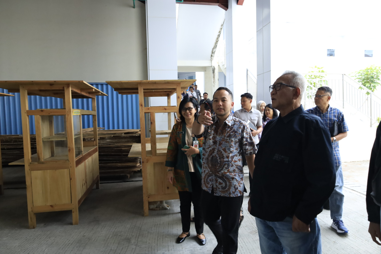 Bantuan gerobak untuk UMKM di Kota Solo. (Silvester Kurniawan/Radar Solo)