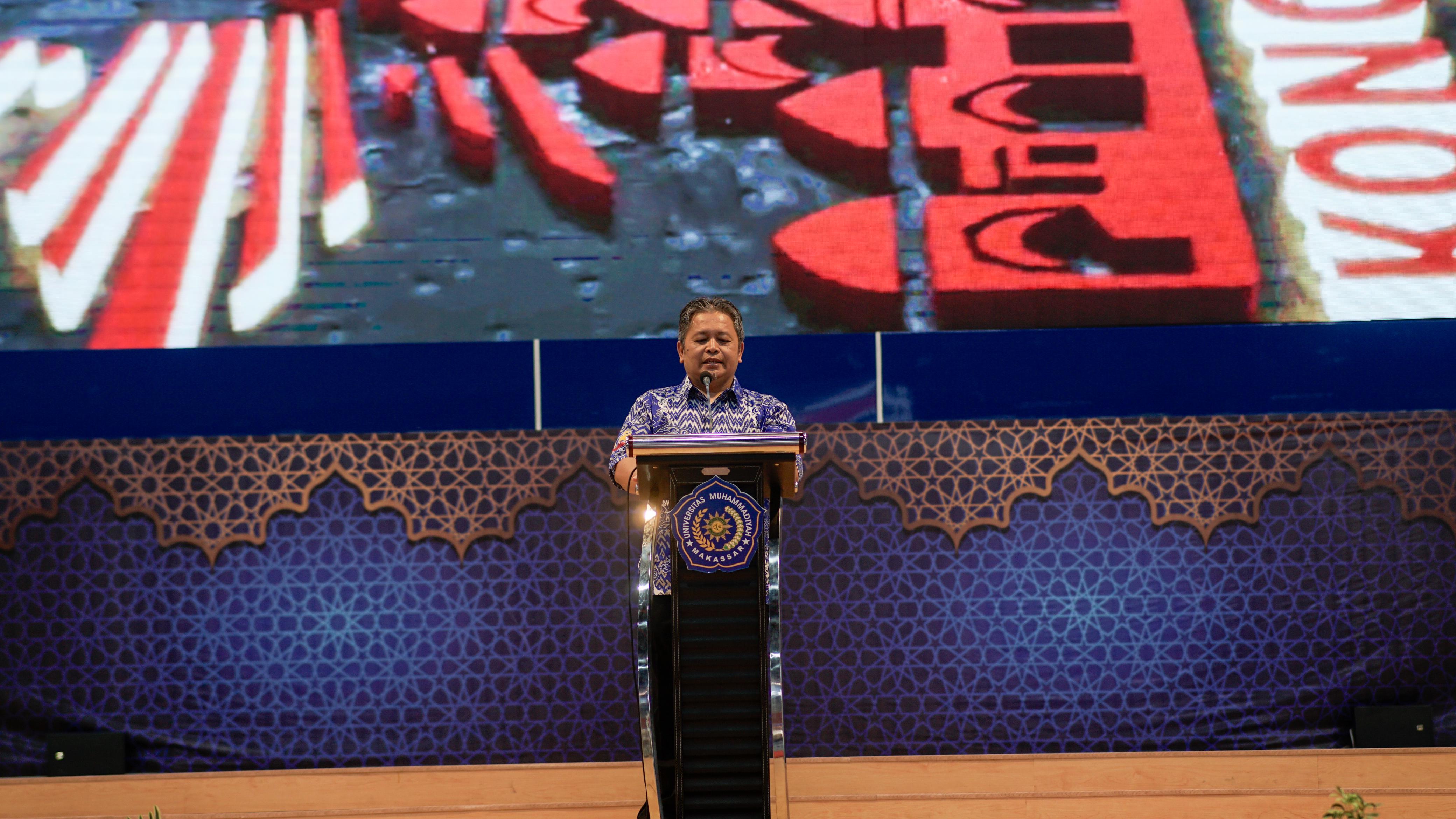 Dekan Fakultas Ekonomi dan Bisnis (FEB) Universitas Muhammadiyah Surakarta (UMS) Prof. Muzakar Isa.