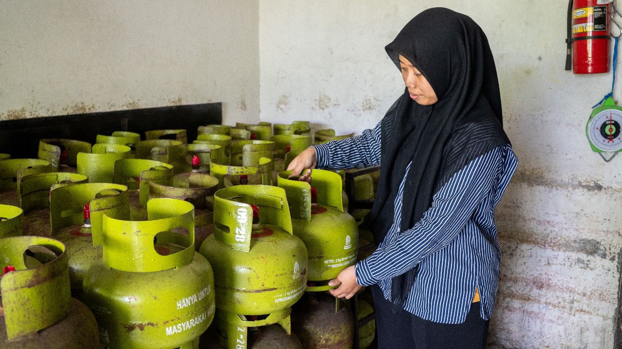 PT Pertamina Patra Niaga Jawa Bagian Tengah menambah pasokan elpiji 3 Kg di Kabupaten Sragen.
