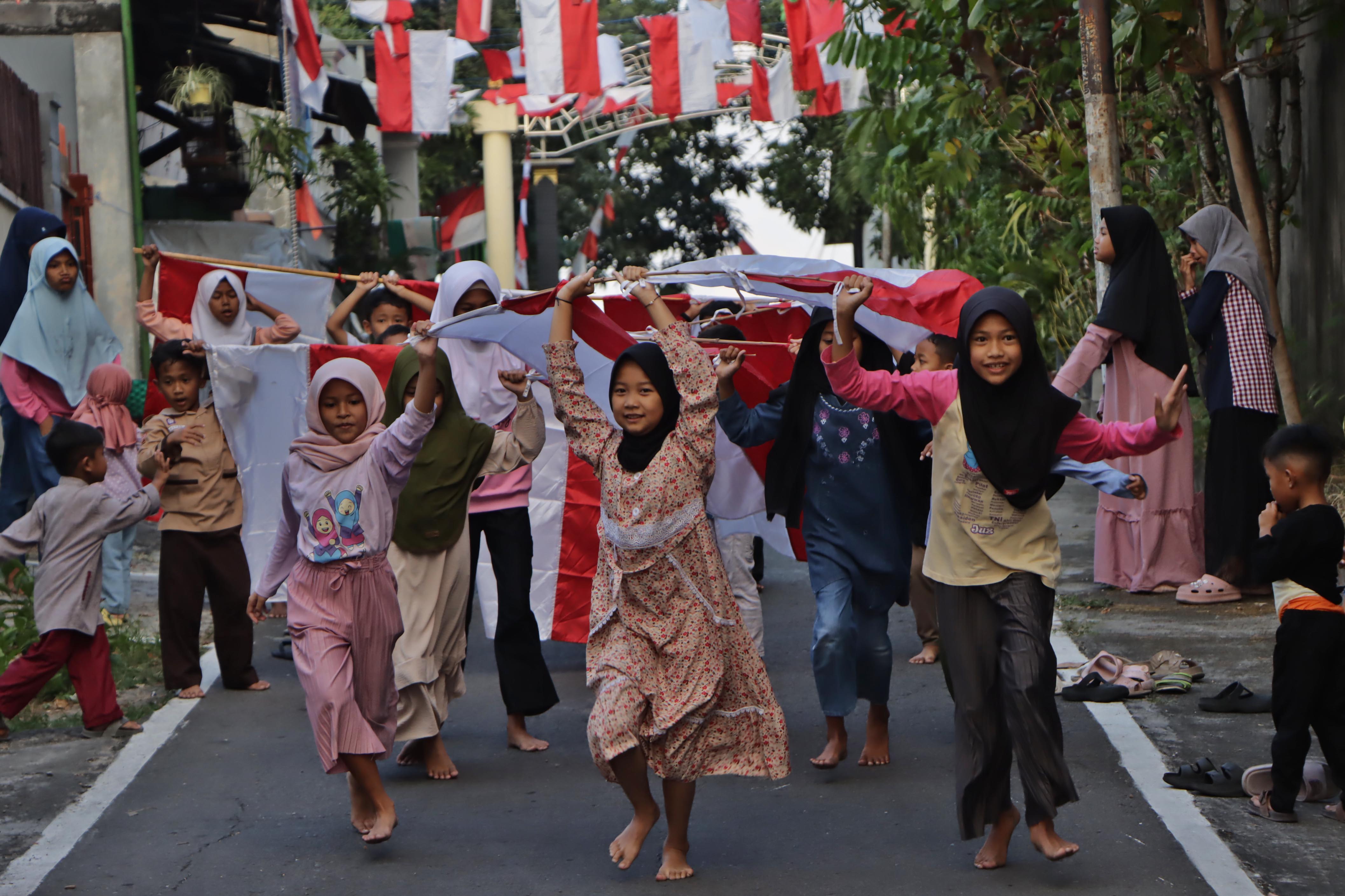 HUT RI ke-80 atau HUT ke-80 RI? Begini Aturan yang Benar Menurut Kemendikdasmen