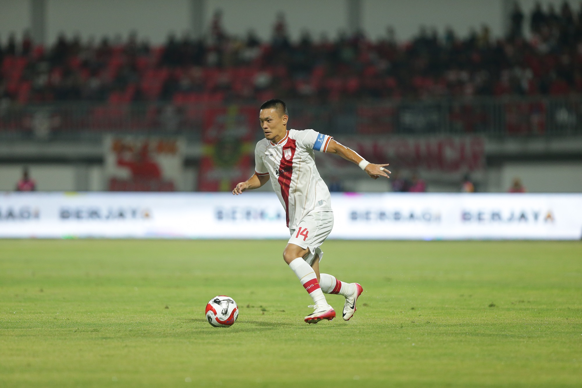 Sho Yamamoto membawa Persis gulung Madura United, Sabtu malam (9/8). (Persis official)