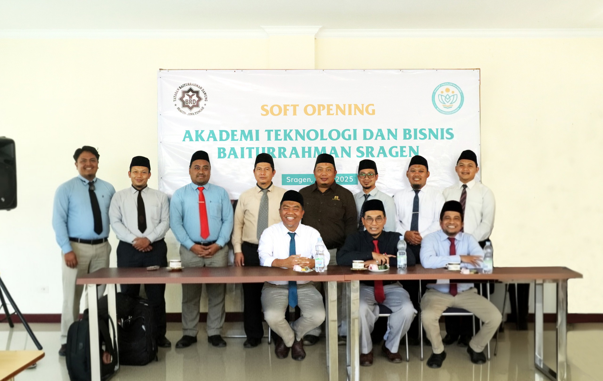 Para pencetus lahirnya Akademi Teknologi dan Bisnis Baiturrahman Sragen. Kampus setempat telah mengantongi Keputusan Menteri Pendidikan Tinggi, Sains, dan Teknologi Nomor 633/B/O/2025.