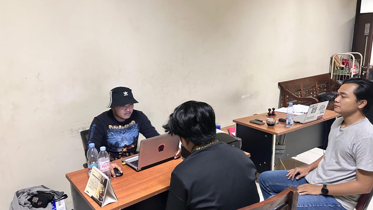 RJA saat diperiksa polisi di Mapolres Sukoharjo.