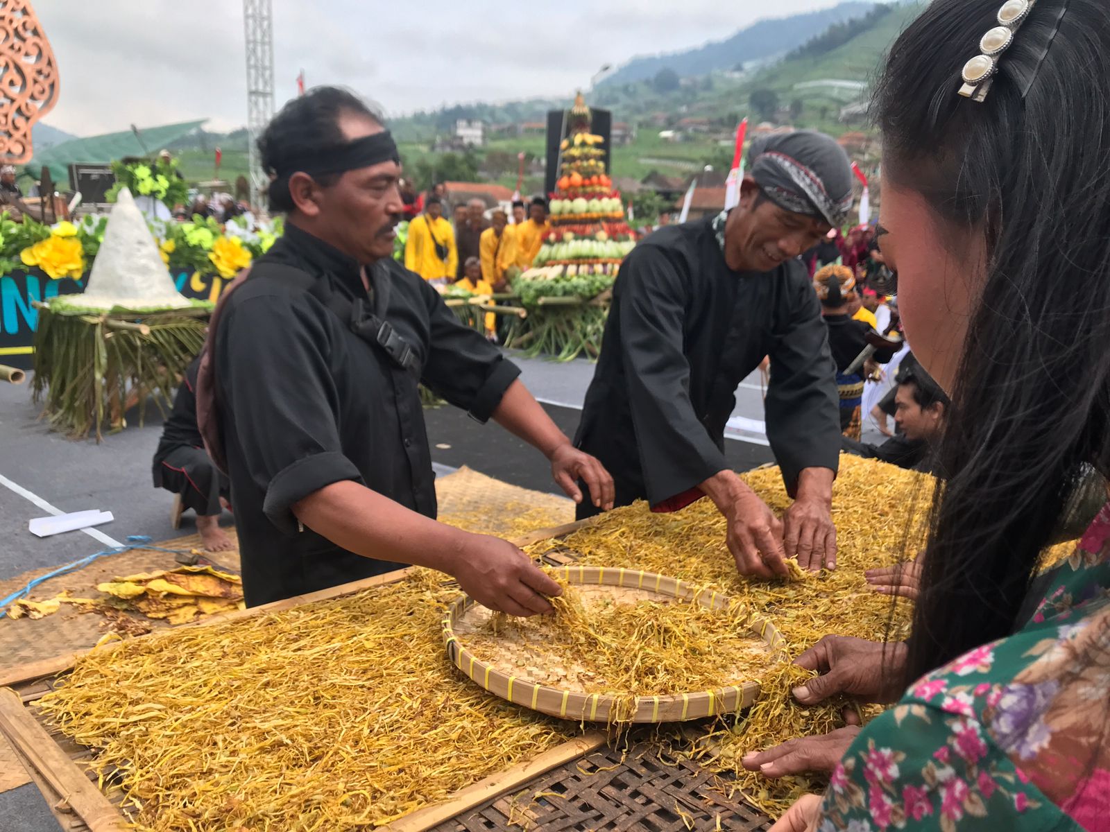 Tradisi Tungguk Tembakau digelar di Desa Senden, Kecamatan Selo, Boyolali jelang panen raya, Rabu (13/8/2025).