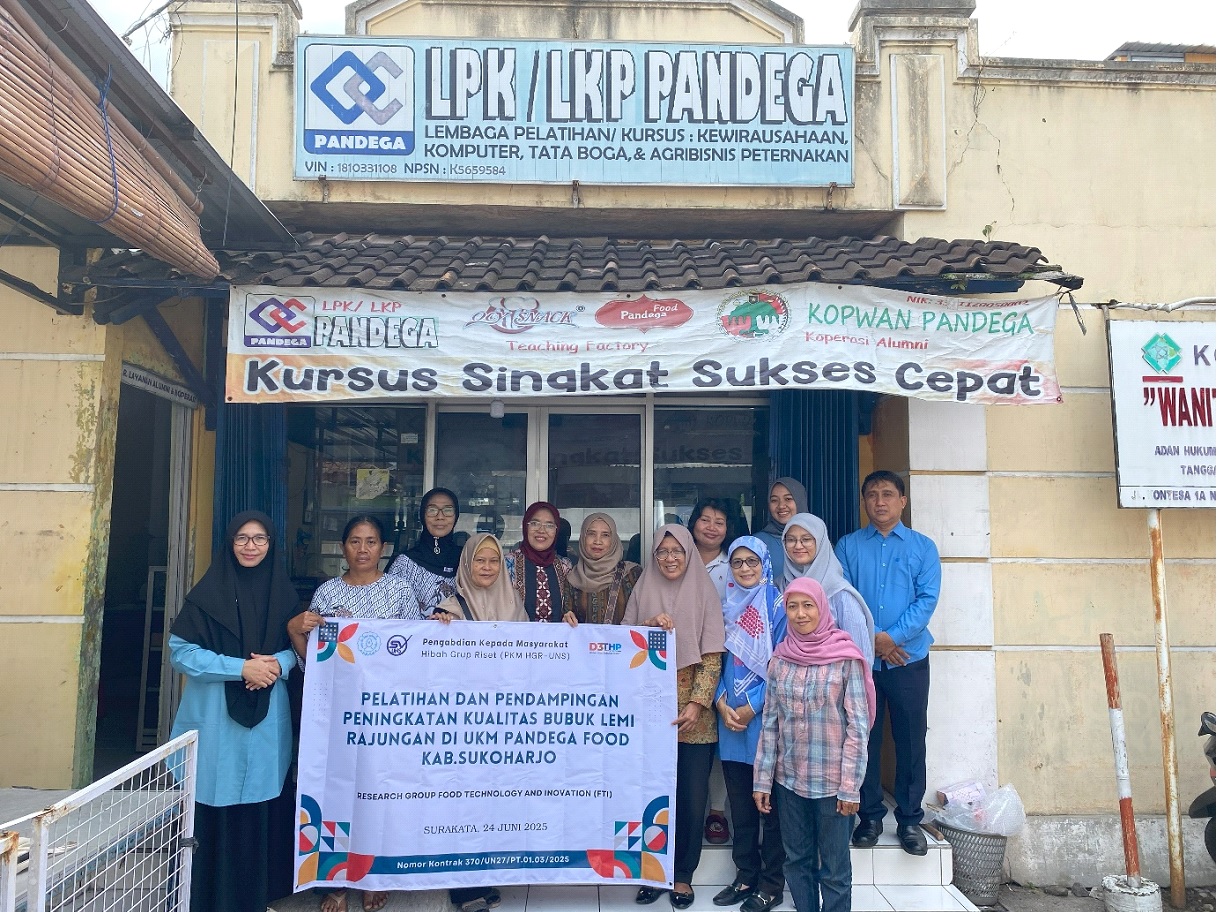 Tim PKM HGR FTI UNS bersama dengan Tim UMKM Pandega Food, Kab. Sukoharjo