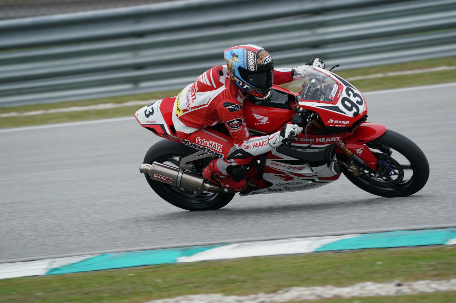 Fadillah Arbi Aditama, bintang muda Astra Honda Racing, siap menantang sengitnya persaingan Moto3 di Red Bull Ring, Austria.