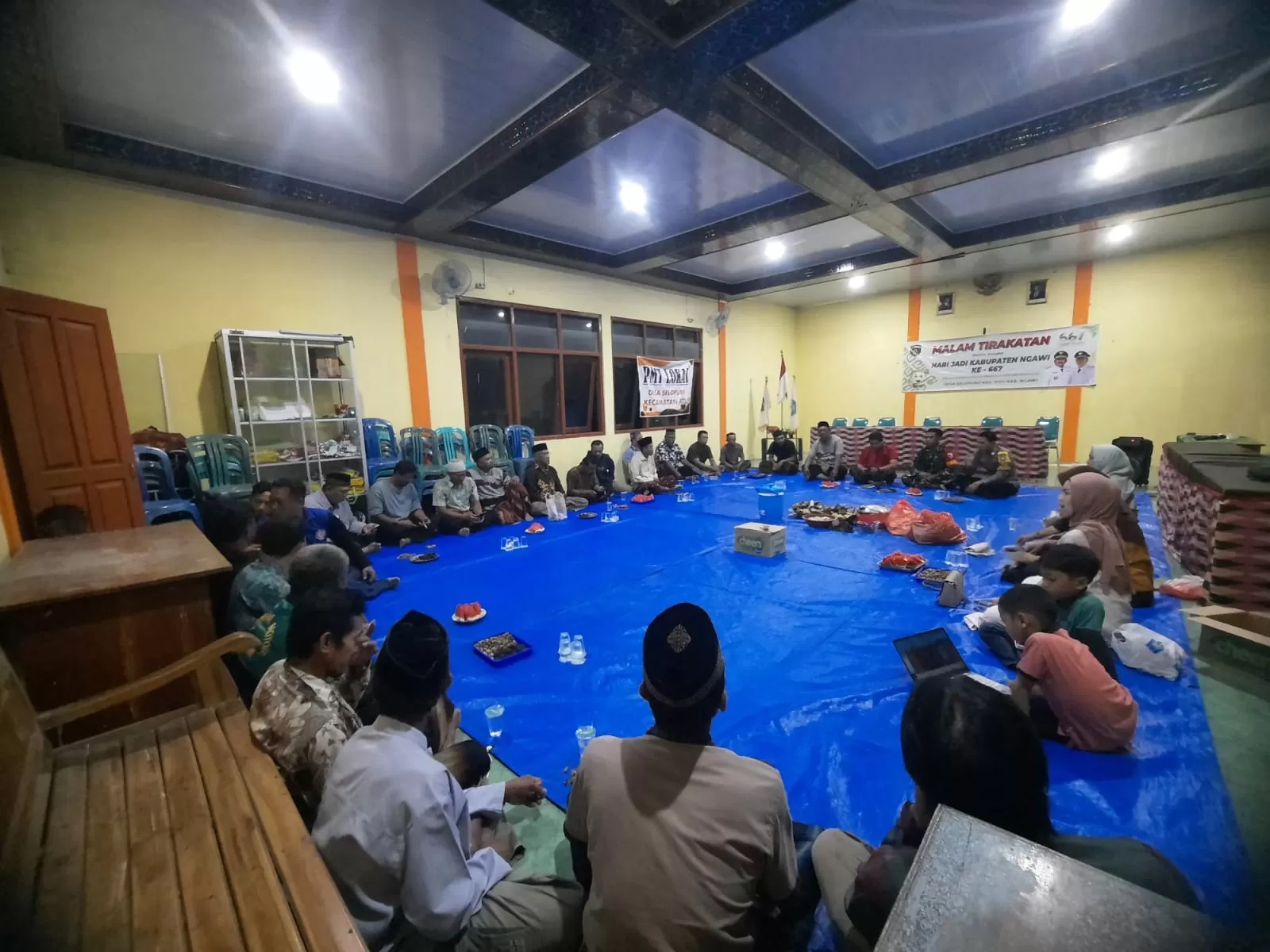 7 contoh kata sambutan malam tirakatan 17 Agustus 2025 lengkap bahasa Indonesia-Jawa, singkat, bermakna, dan siap pakai.