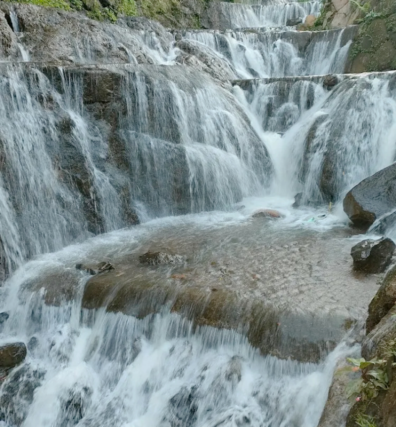 Air Terjun Niagara Tawangmangu di Karanganyar&nbsp;cukup instagramable.