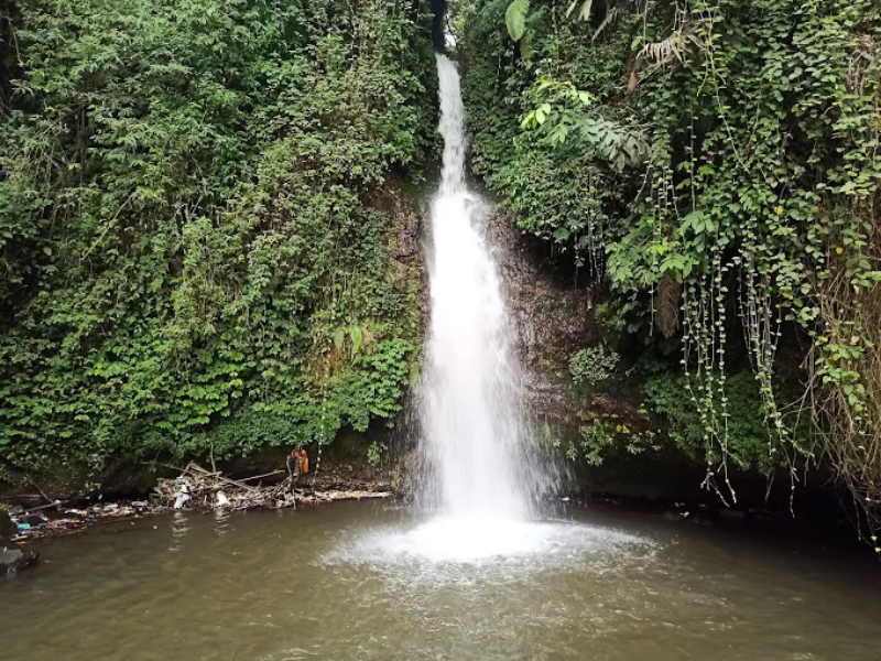 Air Terjun Tlorong jadi salah satu alternatif wisata di Karanganyar.