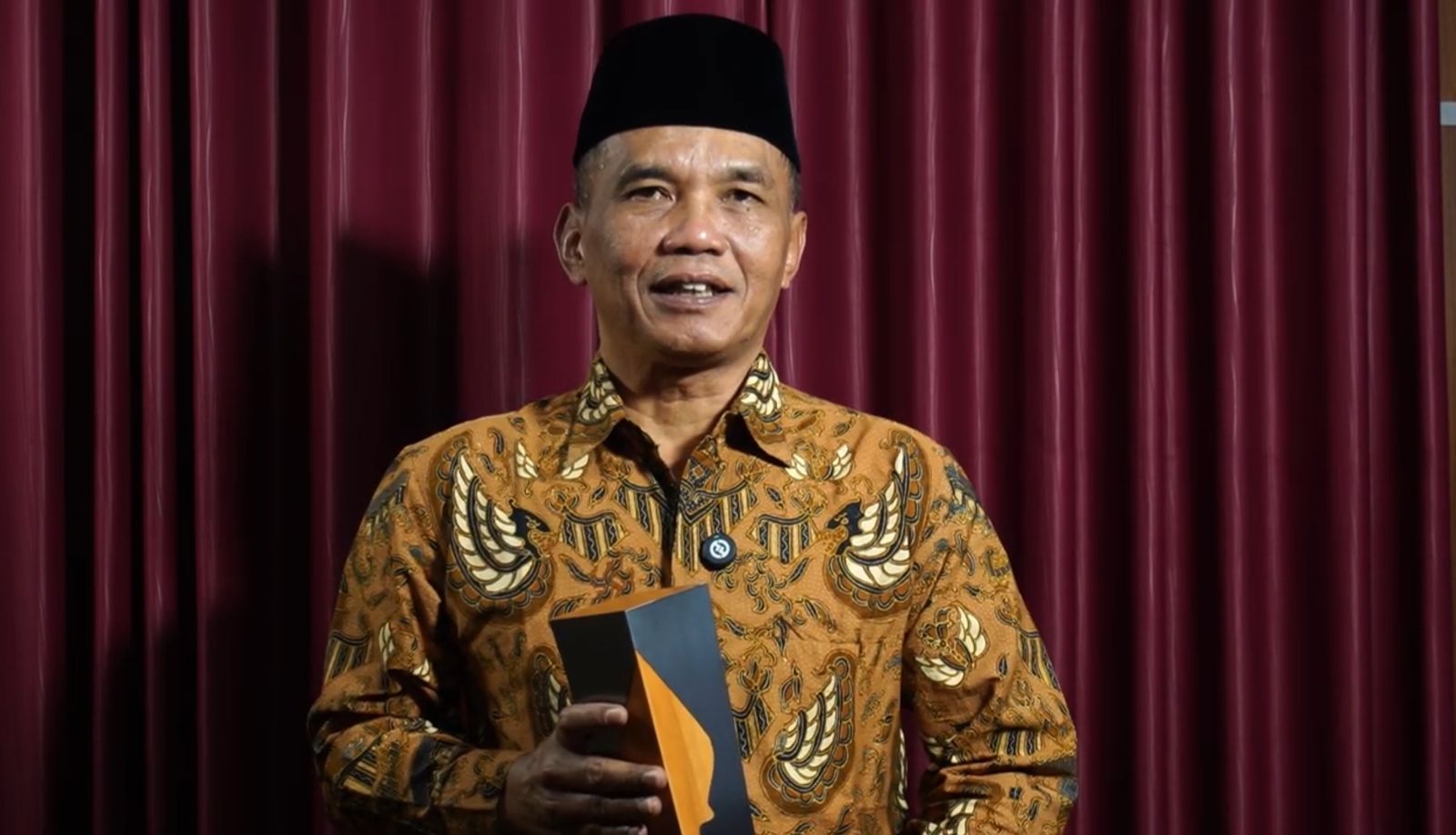 Ketua DPRD Jawa Tengah Sumanto dianugerahi penghargaan Figur Akselerator Pembangunan Kategori Penggerak Penguatan Ketahanan Pangan dari Detik Jateng-Jogja Award 2025.