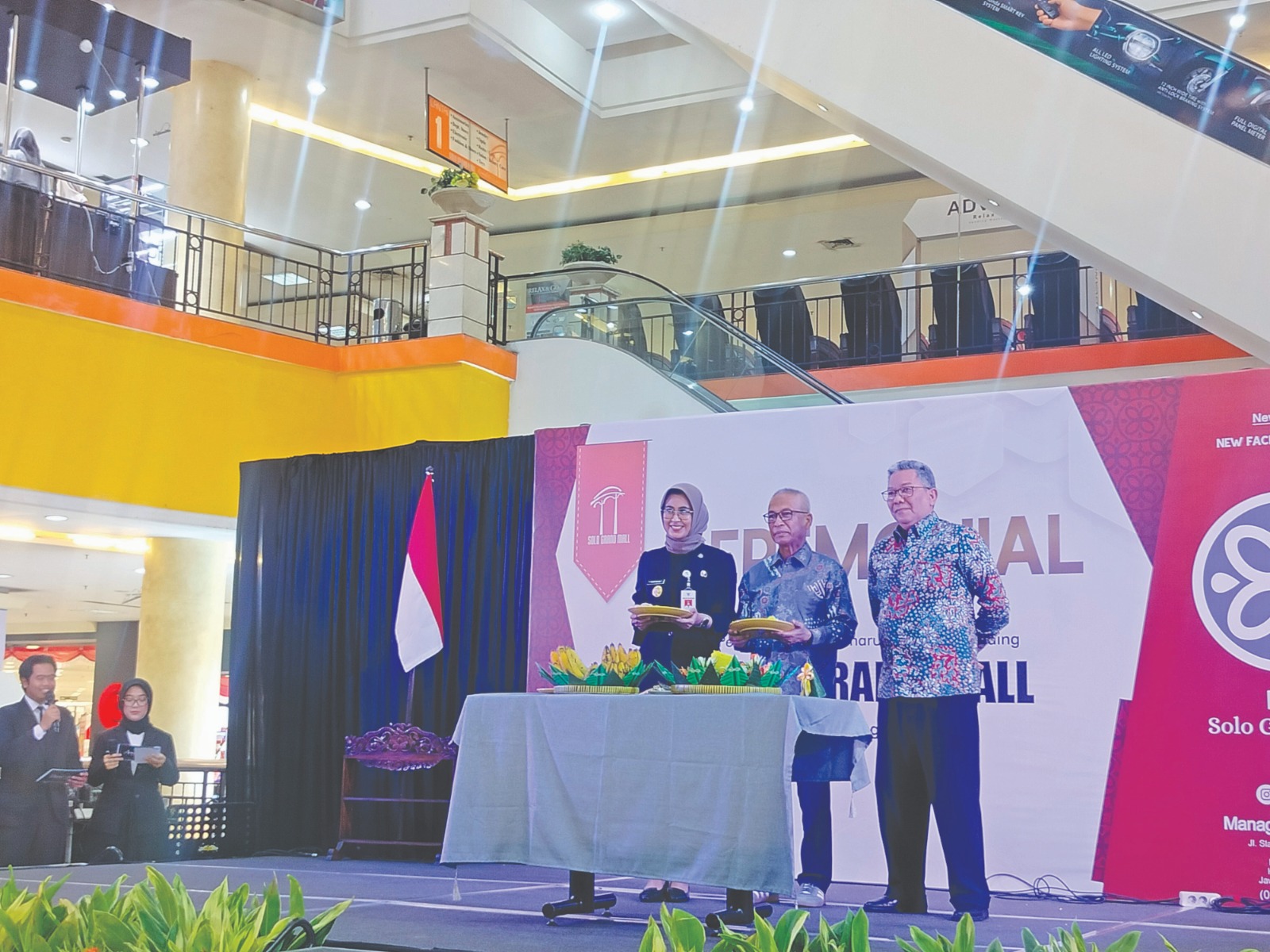 Wawali Solo Astrid Widayani hadiri rebranding Solo Grand Mall di atrium mal setempat, Rabu (20/8).