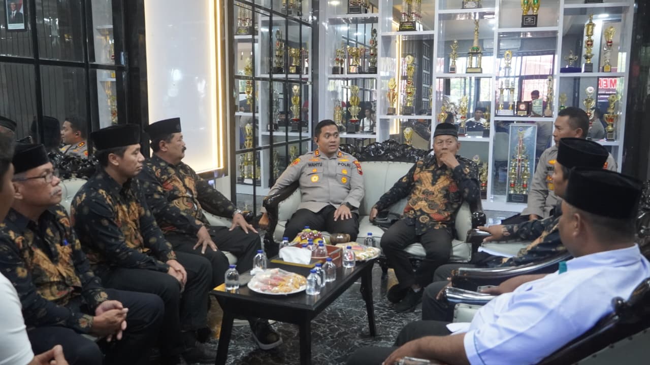 Kapolres Wonogiri AKBP Wahyu Sulistyo menerima kunjungan silaturahmi Pengurus DPD LDI) Kabupaten Wonogiri, Rabu (20/8/2025).