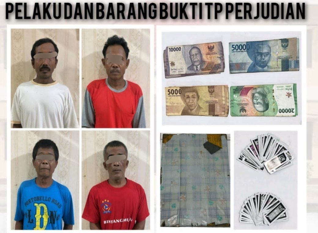 Empat pelaku judi di Desa Kaliwedi, Kecamatan Gondang, Sragen beserta barang buktinya berhasil diamankan Polres Sragen, Rabu (20/8/2025). (Dokumentasi Polres Sragen)