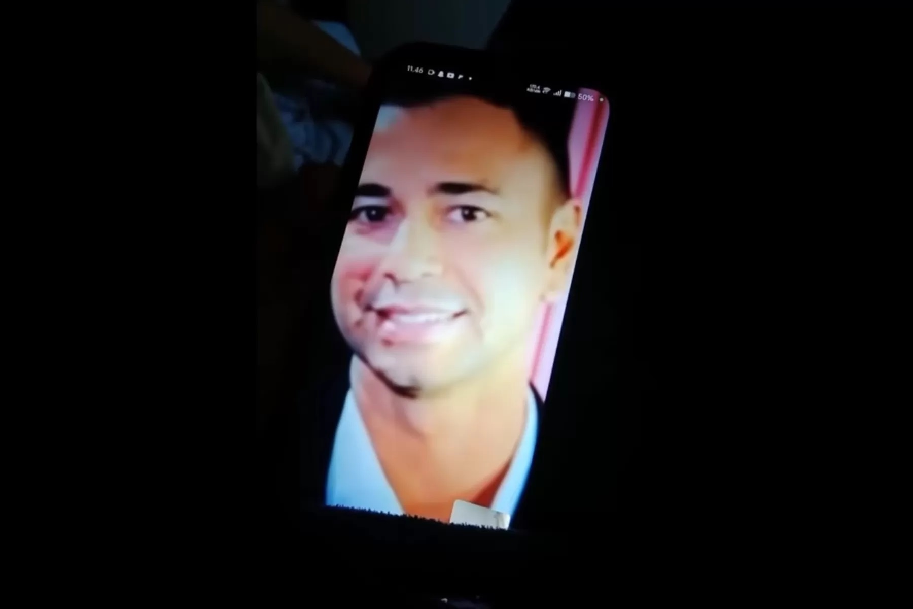 Modus penipuan deepfake AI seret nama Raffi Ahmad viral di TikTok. Klarifikasi Raffi: video undian Rp100 juta itu hoaks.