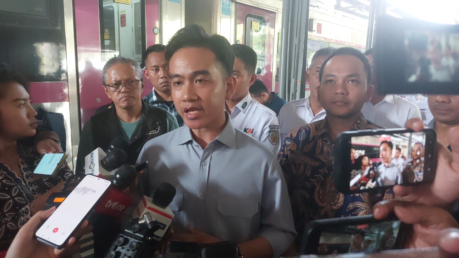 Wapres Gibran Rakabuming Raka kunjungan kerja di Stasiun Solo Balapan, Minggu (24/8/2025).
