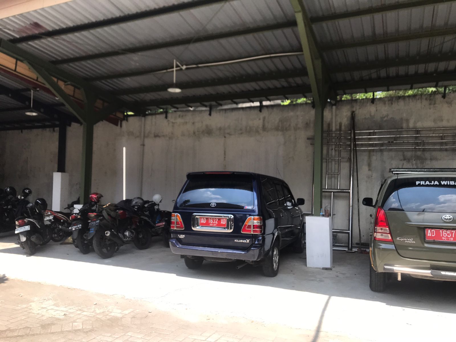 Mobil dinas Satpol PP Boyolali yang dipakai kebut-kebutan.