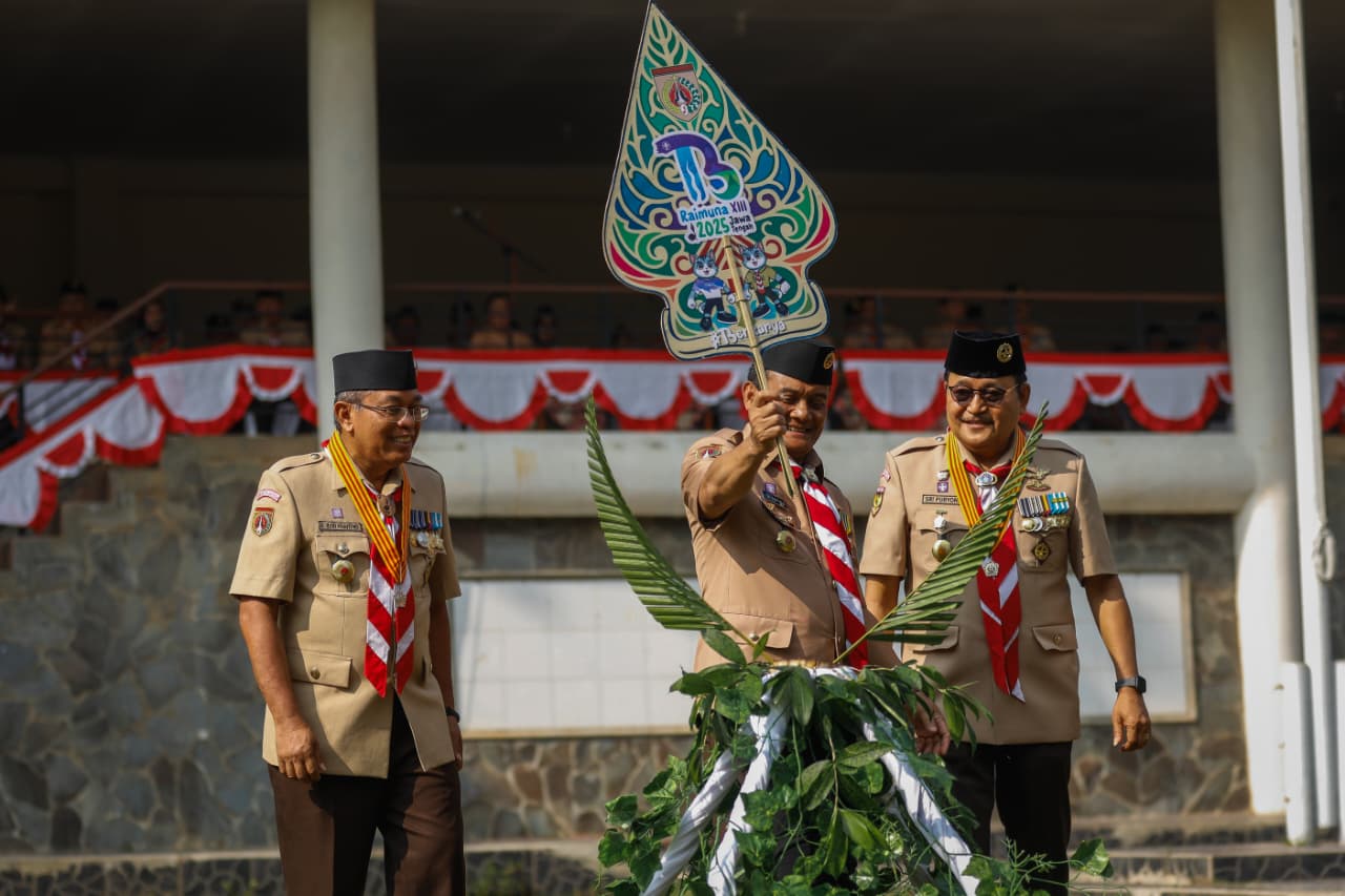 Gubernur Jateng Ahmad Luthfi hadiri peringatan Hari Pramuka ke-64, sekaligus pembukaan Raimuna Daerah (Raida) XIII Jawa Tengah di Bumi Perkemahan Candra Birawa, Gunungpati, Kota Semarang, Senin (25/8)