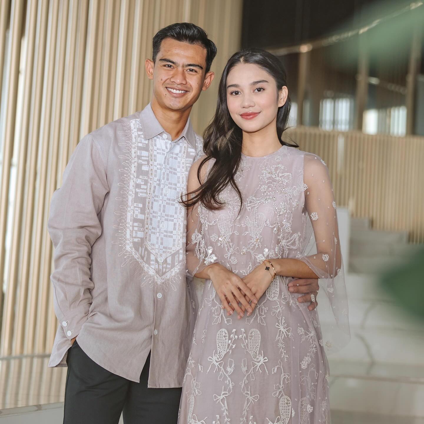 Pratama Arhan resmi gugat cerai Azizah Salsha usai 2 tahun menikah. Kuasa hukum bungkam soal alasan, isu orang ketiga jadi sorotan.