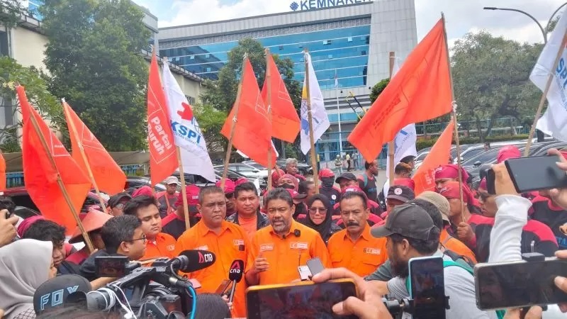 Demo buruh 28 Agustus 2025 digelar di DPR dan sejumlah daerah. Buruh  punya 6 tuntutan, apa saja