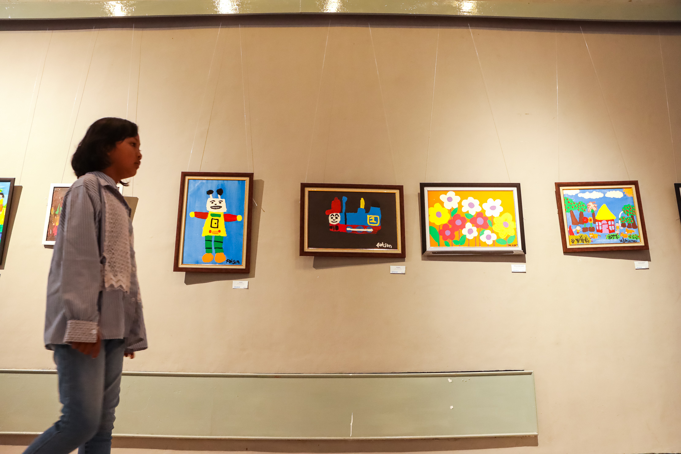 Pameran karya seni yang dibuat oleh anak-anak SLB di TBJT.