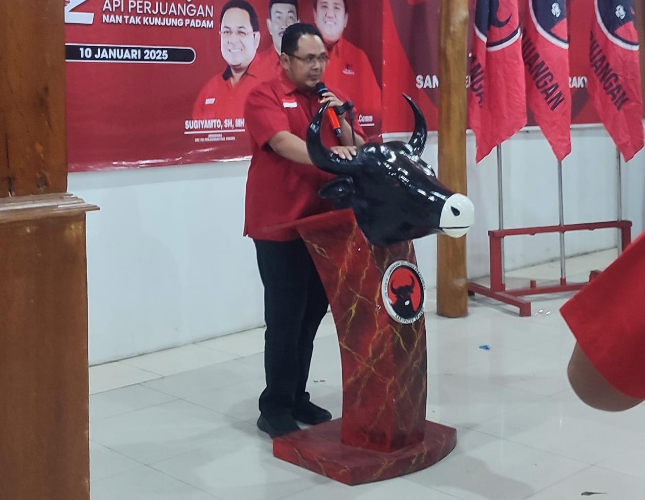Ketua Fraksi PDIP DPRD Sragen Sugiyamto. (Ahmad Khairudin/Radar Solo)