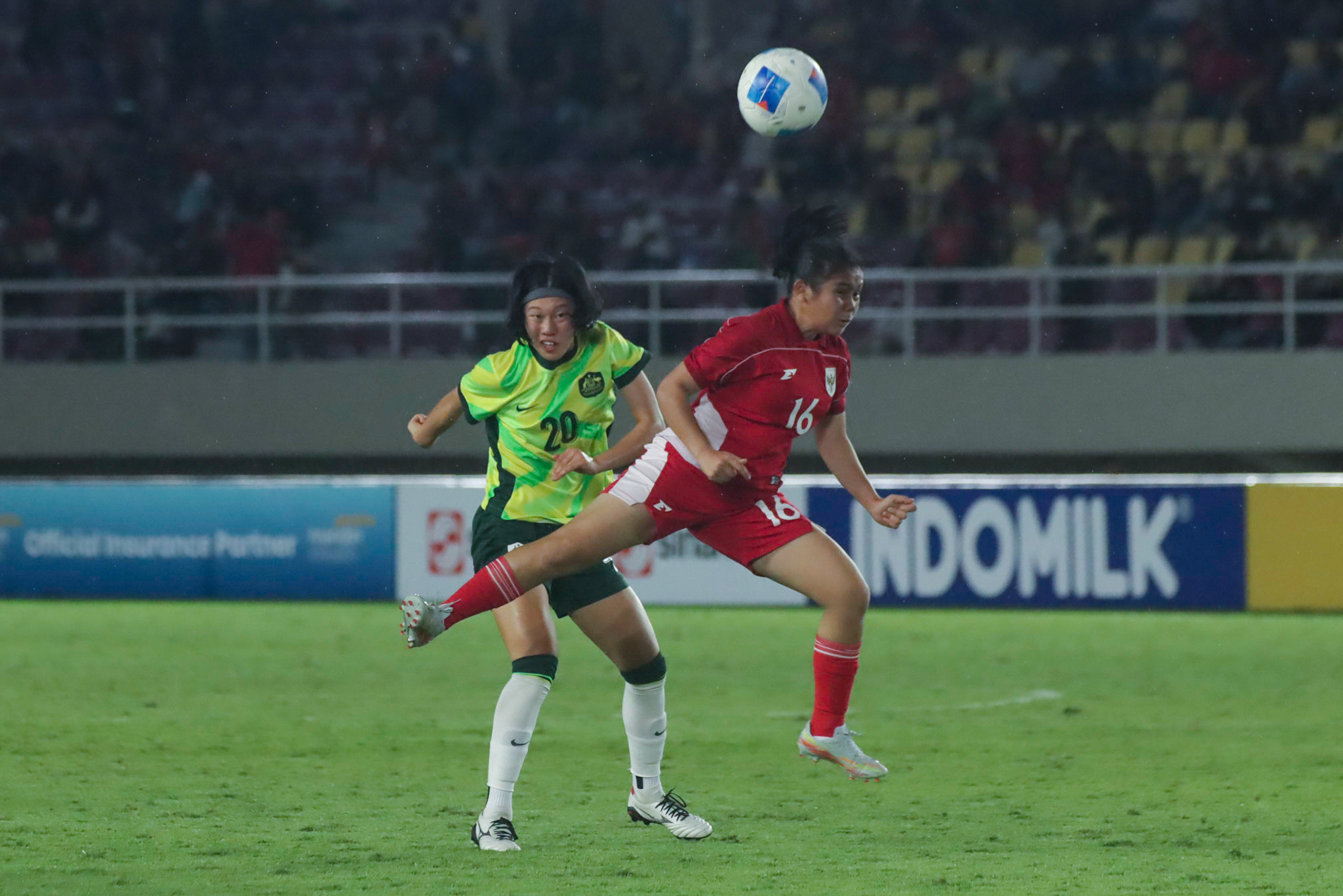 Laga Timnas Putri Indonesia U-16 melawan Australia di ajang ASEAN U-16 Women&rsquo;s Championship 2025, di Stadion Sriwedari, solo, Rabu malam (27/8/2025)