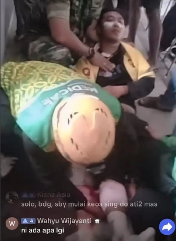 Driver ojol yang tertembak peluru karet saat unjuk rasa di depan Mako Brimob, Manahan, Solo, Jumat (29/8/2025).
