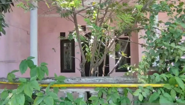 Rumah lima korban yang ditemukan terkubur dalam satu liang di Indramayu, Jawa Barat, Selasa (2/9/2025).
