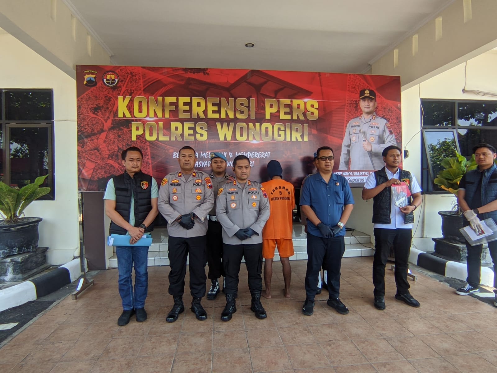 Konferensi pers di Mapolres Wonogiri yang mengungkap peran K sebagai provokator rencana kerusuhan, Rabu (3/9/2025).