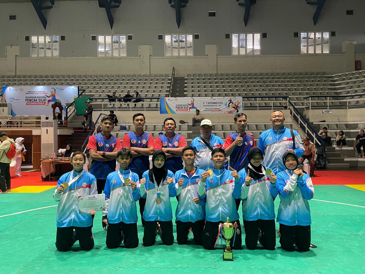 Pesilat Kota Solo di Kejurnas Pencak Silat 2025 di Jakarta.