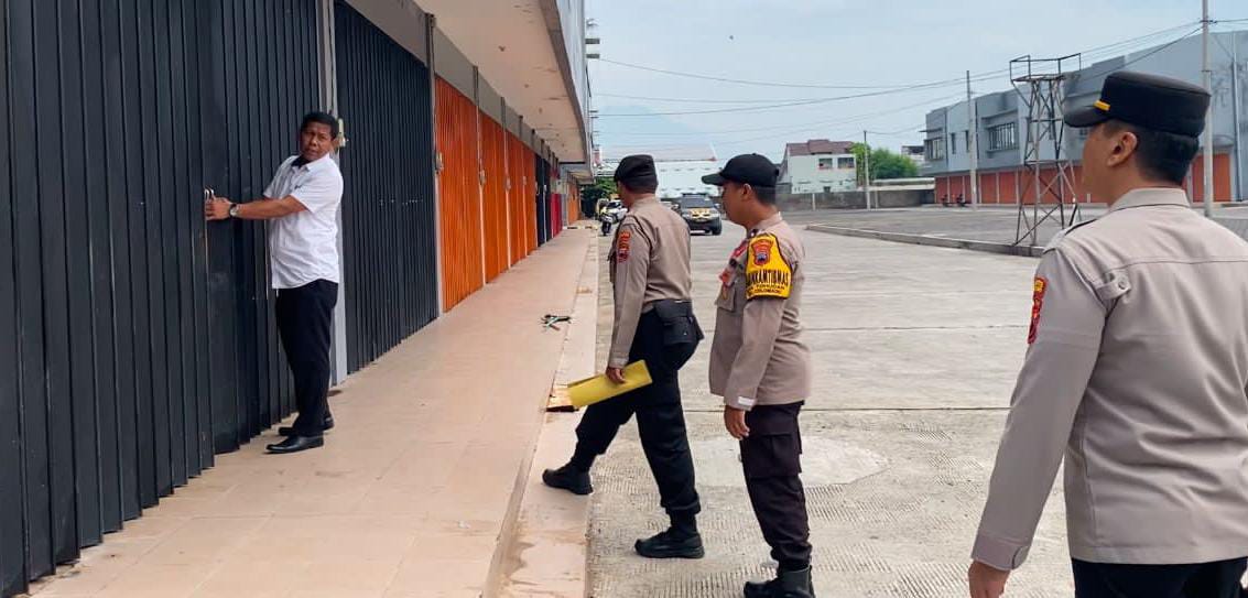 Ruko di Colomadu, Karangnyar yang dicurigai jadi tempat judi dadu batok. (Rudi Hartono/Radar Solo)